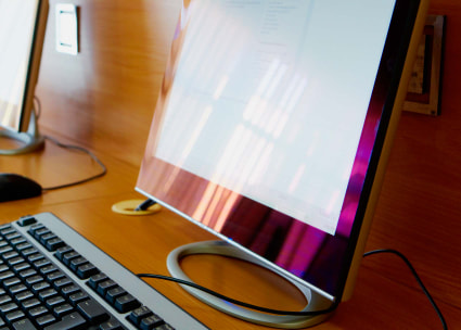 Arbeitsplätze im Büro Arbeitsplätze im Büro